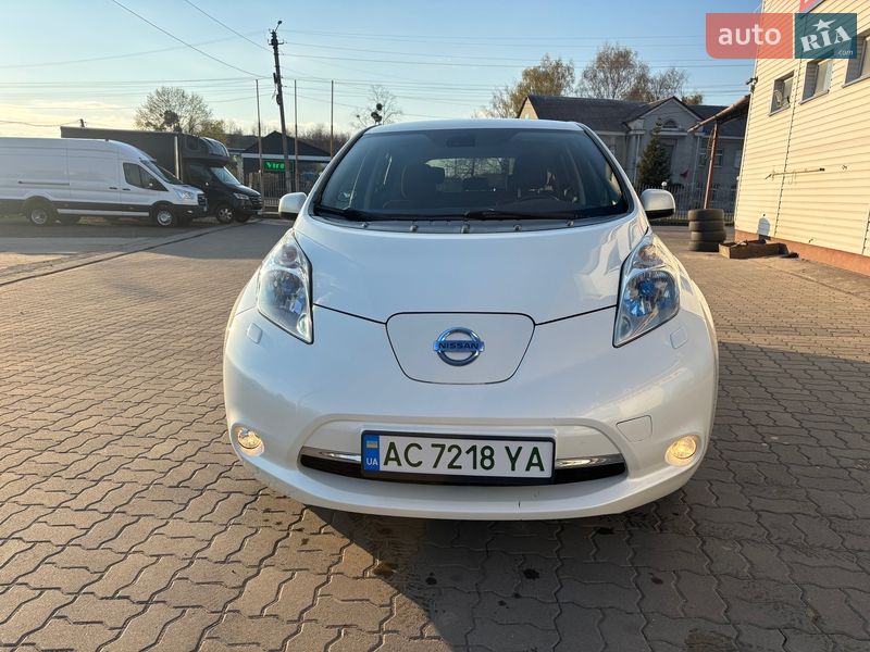 Хэтчбек Nissan Leaf 2014 в Нововолынске