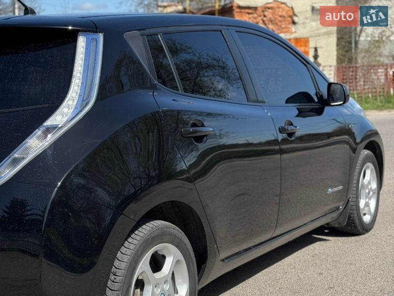 Хетчбек Nissan Leaf 2012 в Львові фото 6 Хетчбек Nissan Leaf 2012 в Львові