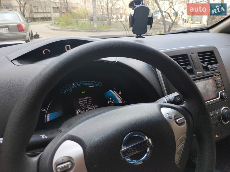 Хэтчбек Nissan Leaf 2016 в Киеве