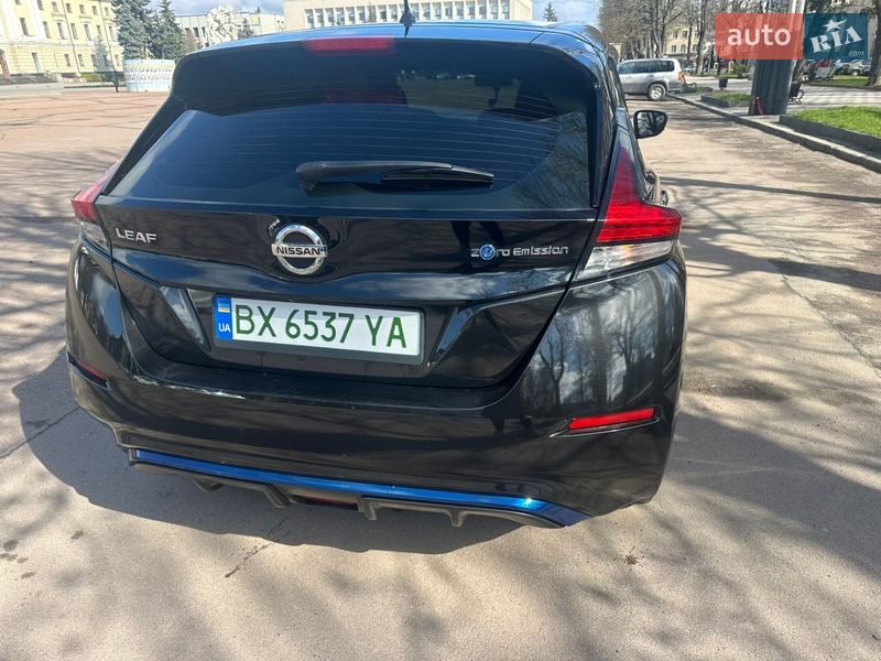 Хэтчбек Nissan Leaf 2018 в Хмельницком