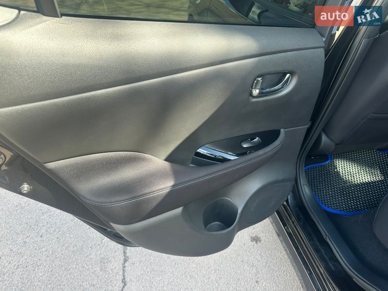 Хэтчбек Nissan Leaf 2018 в Хмельницком