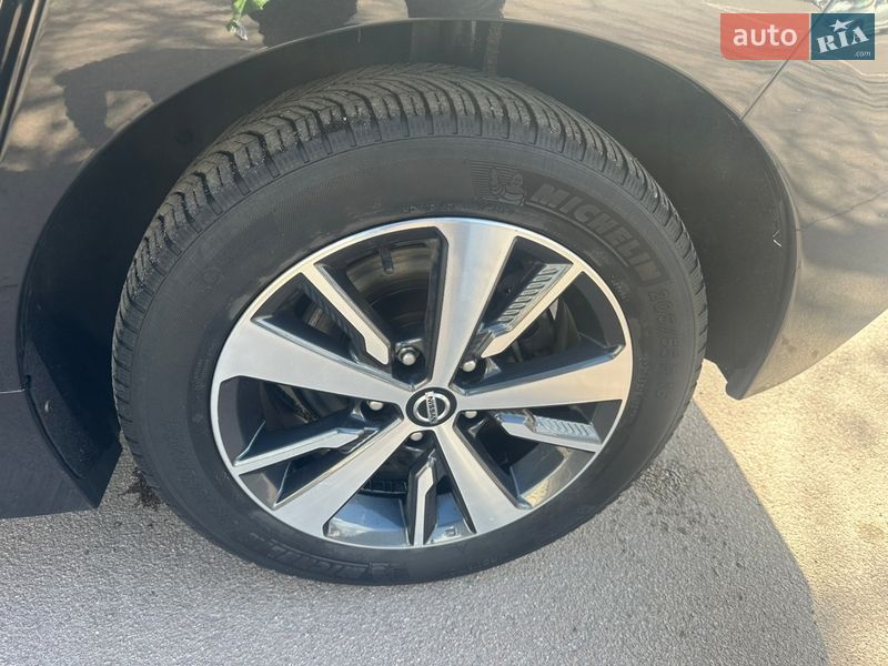 Хэтчбек Nissan Leaf 2018 в Хмельницком