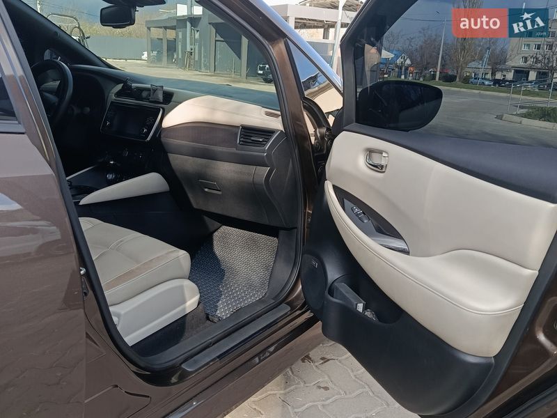 Хэтчбек Nissan Leaf 2018 в Николаеве фото 10 Хэтчбек Nissan Leaf 2018 в Николаеве