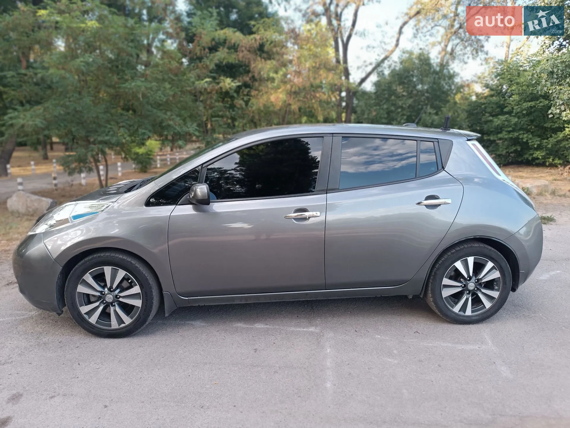 2015 Nissan Leaf - мініатюра 2