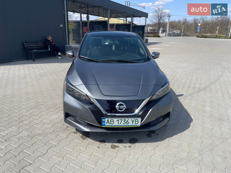 Хэтчбек Nissan Leaf 2018 в Томашполе