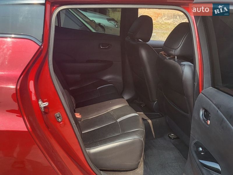 Хэтчбек Nissan Leaf 2019 в Днепре