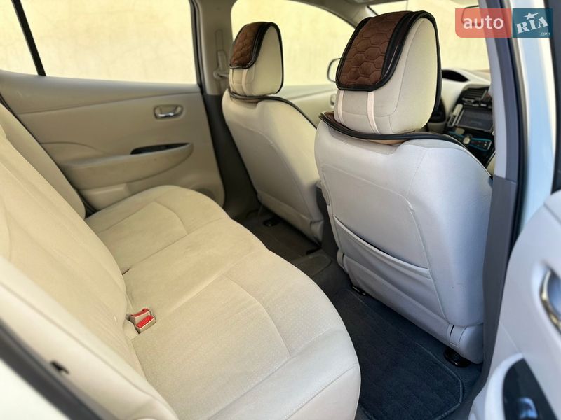 Хэтчбек Nissan Leaf 2012 в Одессе