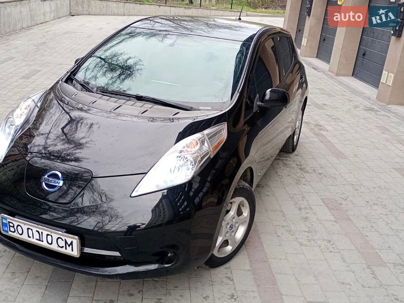 Хэтчбек Nissan Leaf 2015 в Тернополе