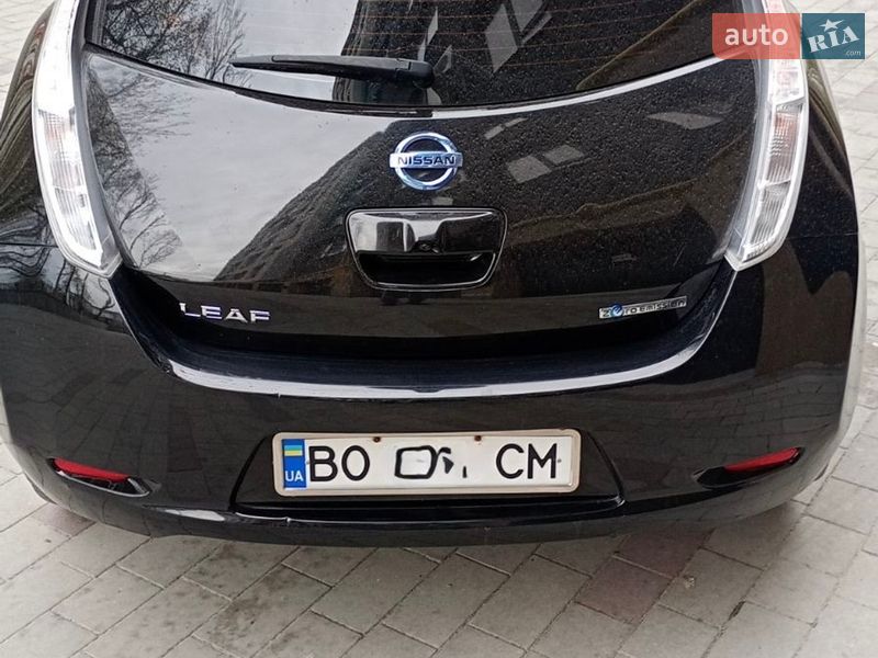 Хэтчбек Nissan Leaf 2015 в Тернополе