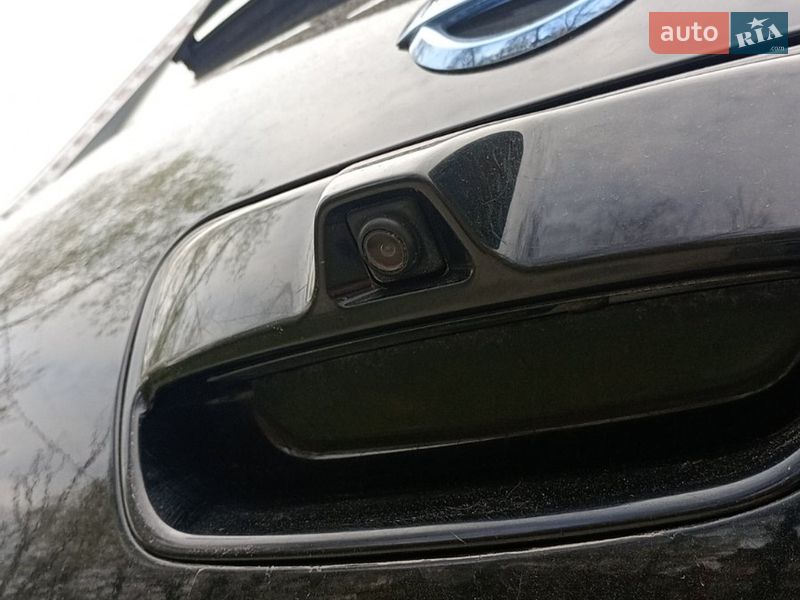 Хэтчбек Nissan Leaf 2015 в Тернополе