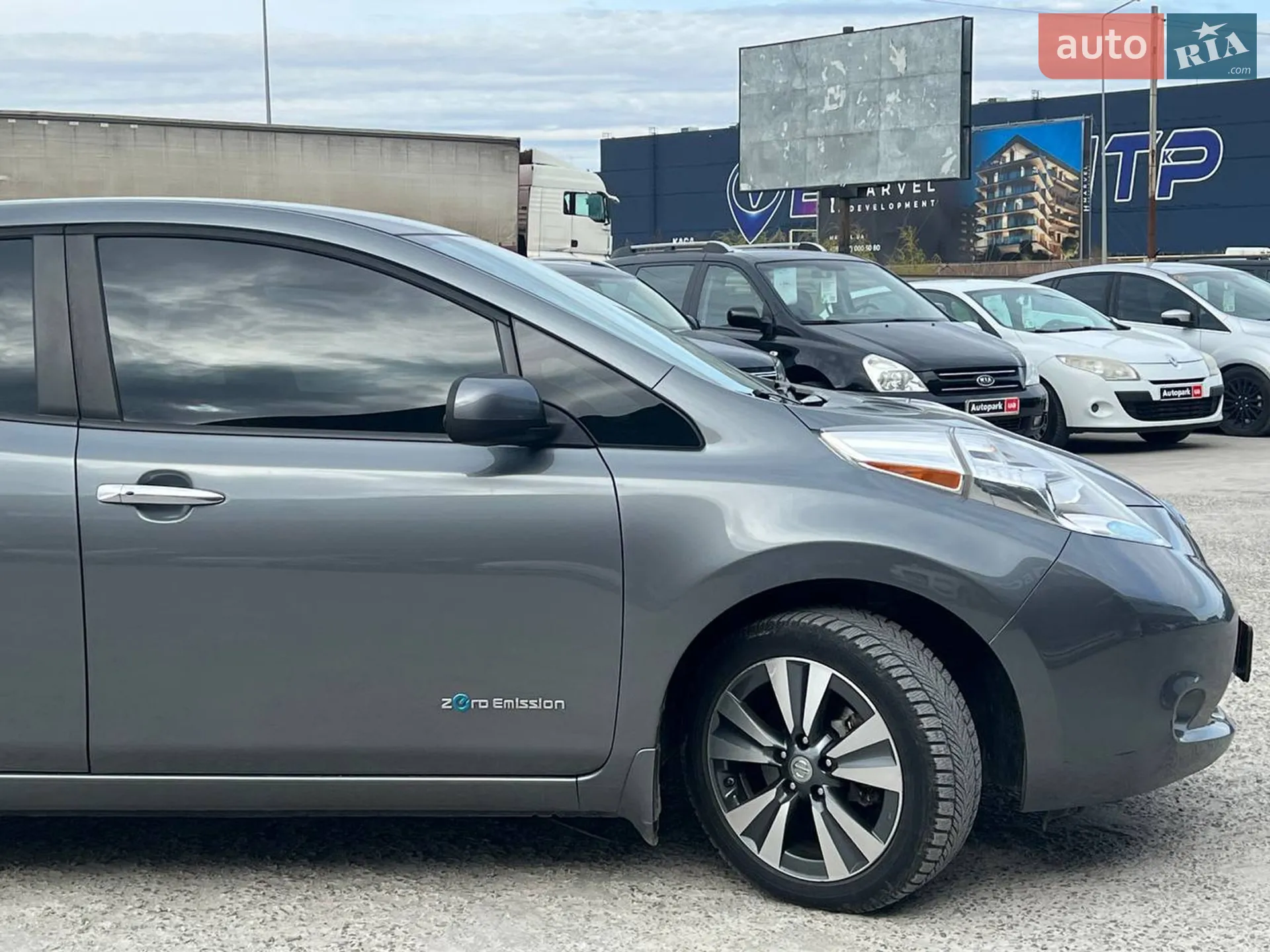 2015 Nissan Leaf - мініатюра 10