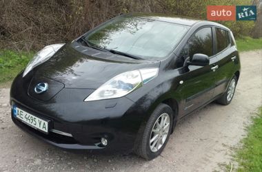 Хэтчбек Nissan Leaf 2015 в Каменском