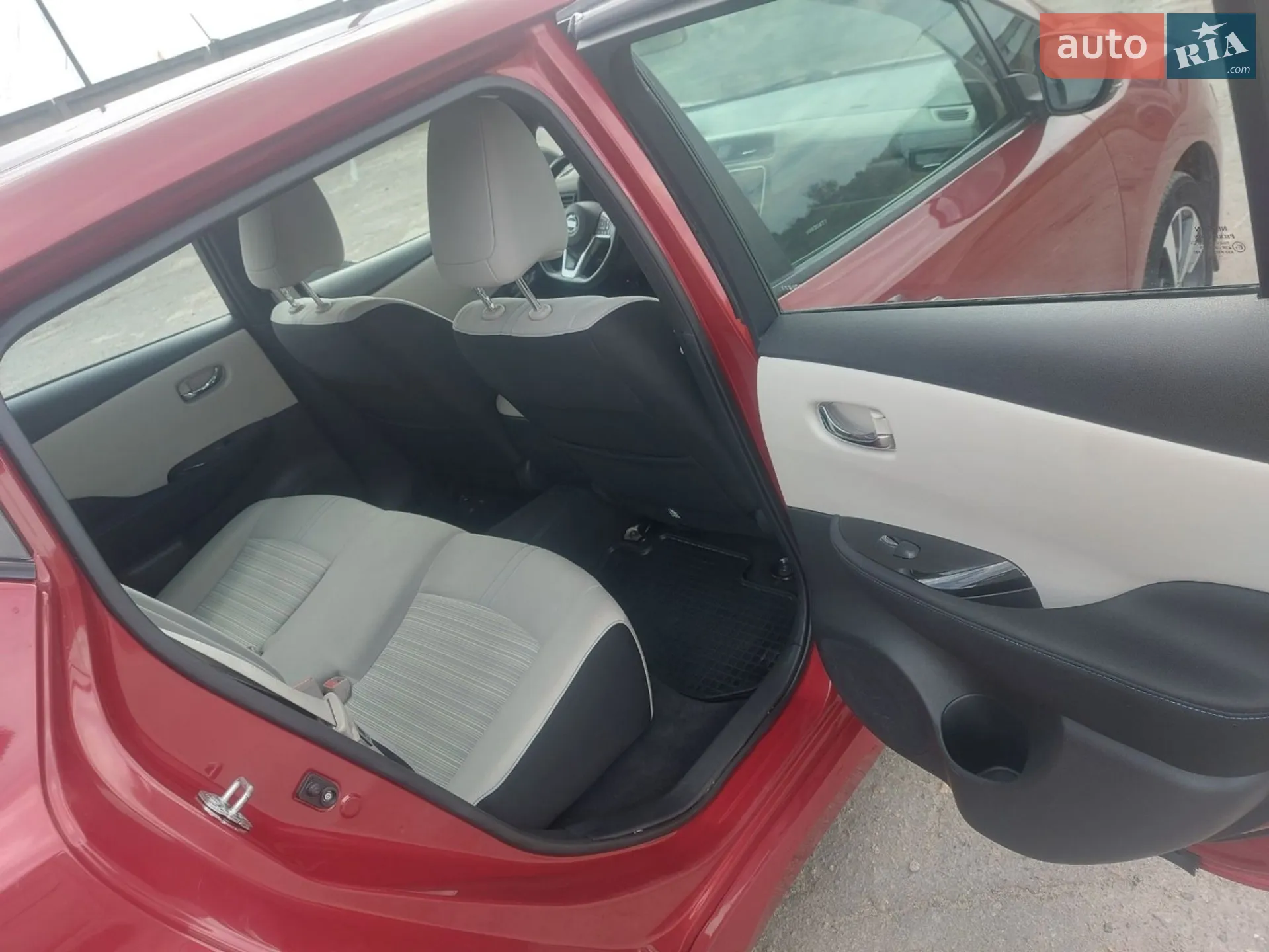 2018 Nissan Leaf - мініатюра 2