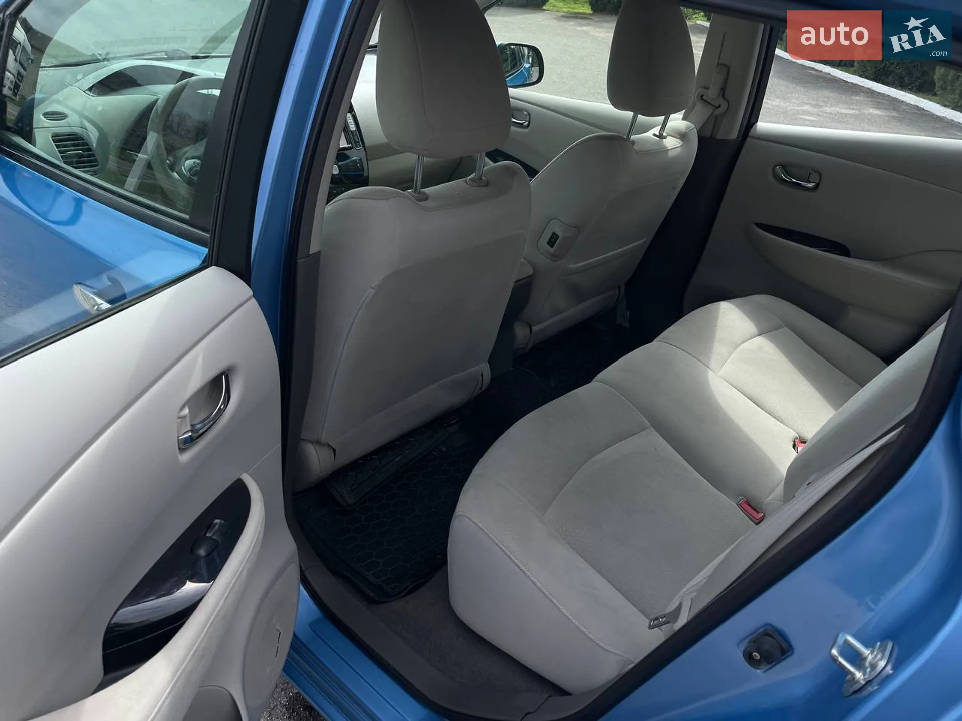 2011 Nissan Leaf - мініатюра 9