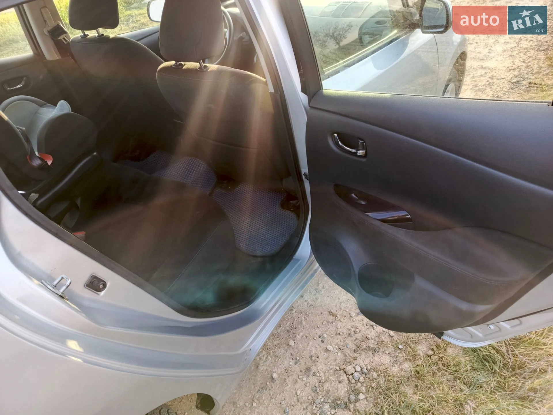 2013 Nissan Leaf - мініатюра 15