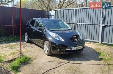 Хетчбек Nissan Leaf 2012 в Дніпрі