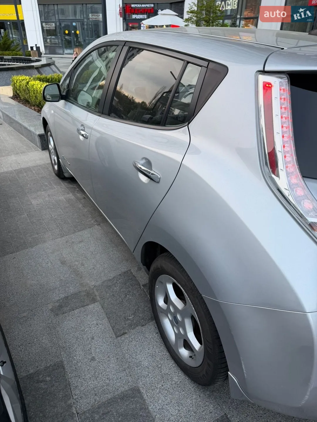 2012 Nissan Leaf - мініатюра 2