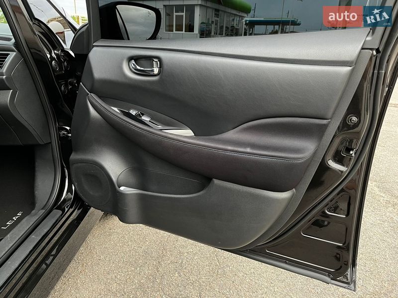 Хетчбек Nissan Leaf 2018 в Кобеляках