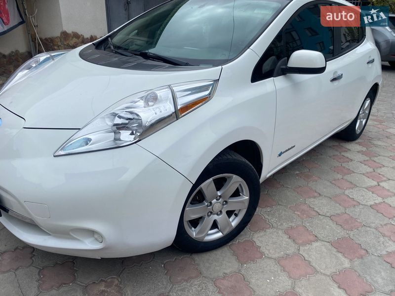 Хэтчбек Nissan Leaf 2014 в Тернополе