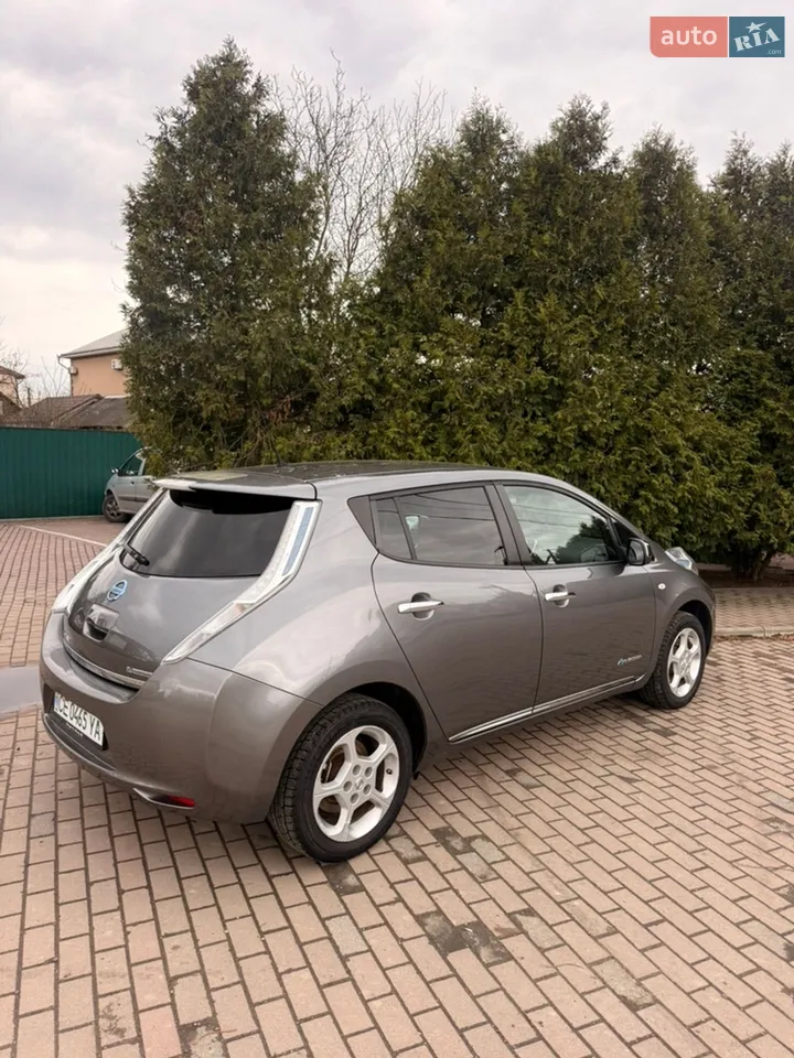 2016 Nissan Leaf - мініатюра 11