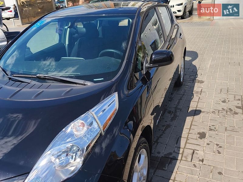 Хэтчбек Nissan Leaf 2014 в Ивано-Франковске