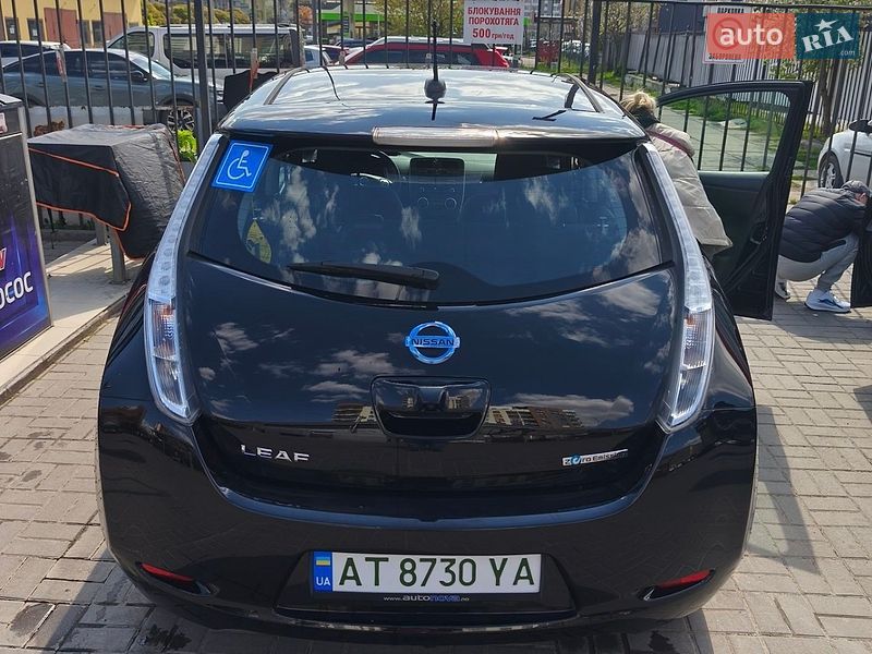Хэтчбек Nissan Leaf 2014 в Ивано-Франковске