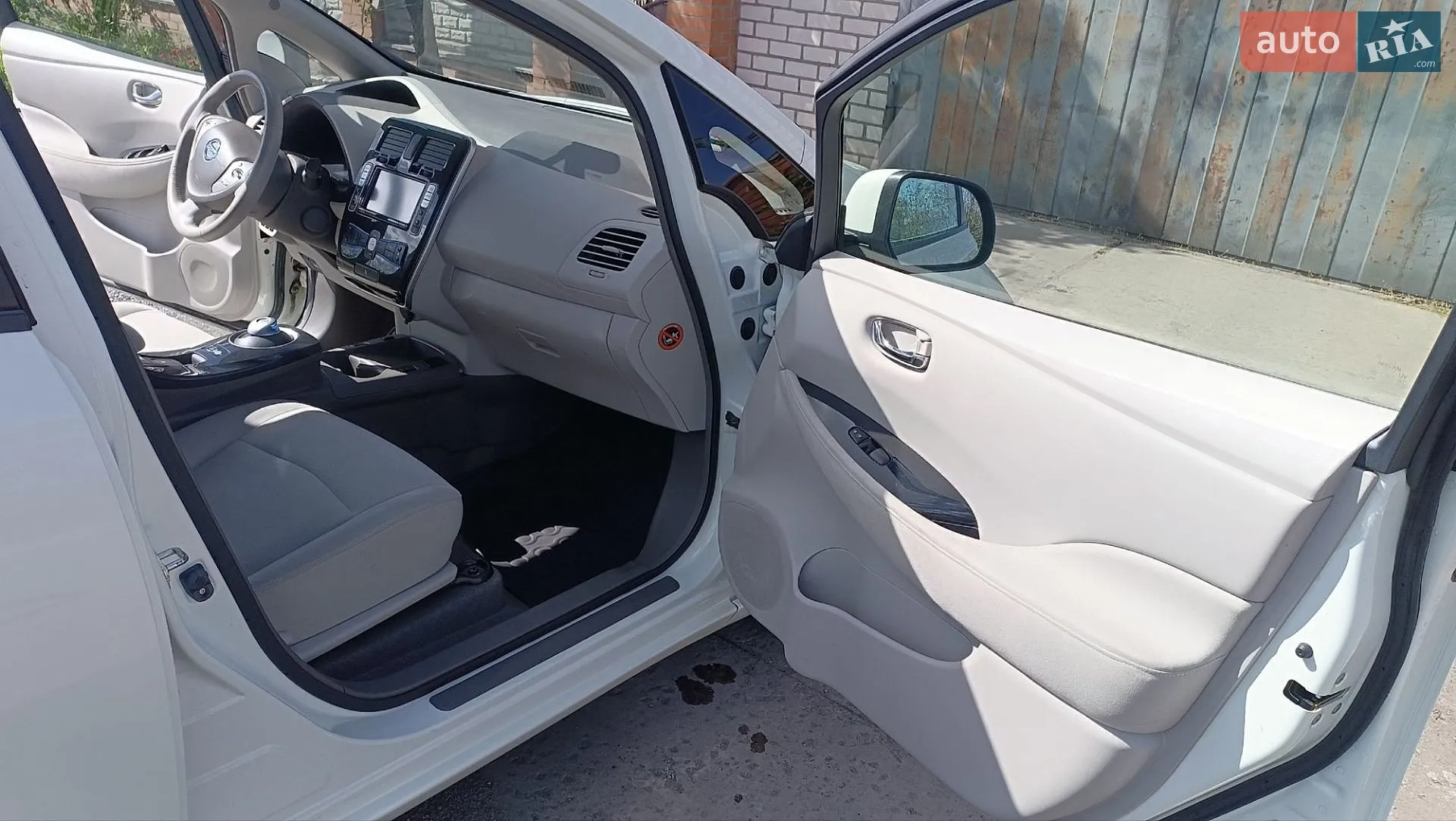 2012 Nissan Leaf - мініатюра 12