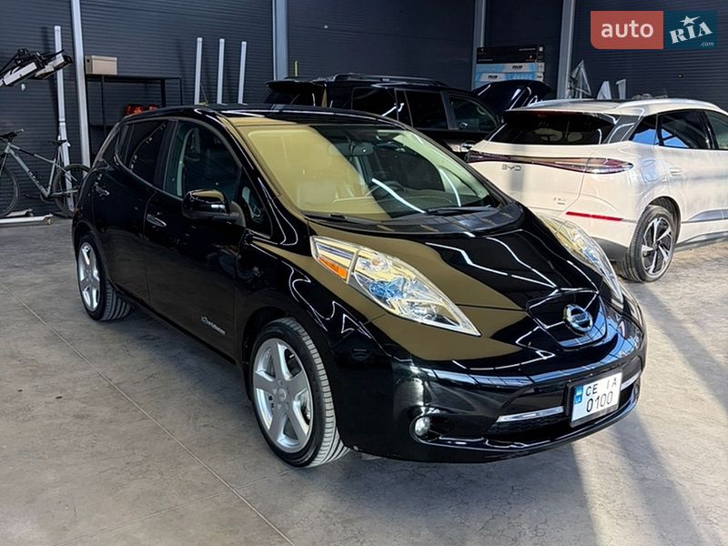 Хэтчбек Nissan Leaf 2016 в Черновцах