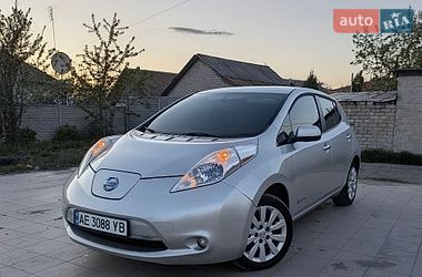 Хетчбек Nissan Leaf 2013 в Дніпрі