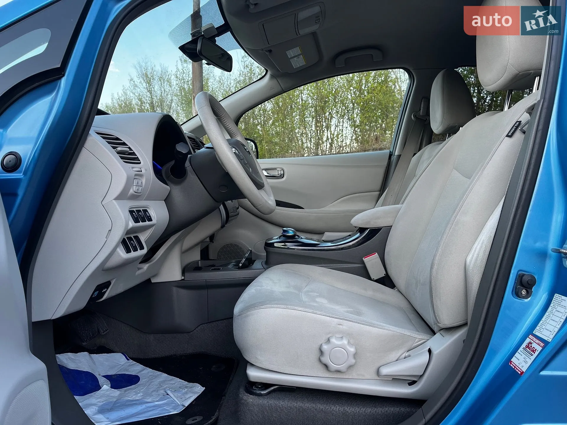 2011 Nissan Leaf - мініатюра 25