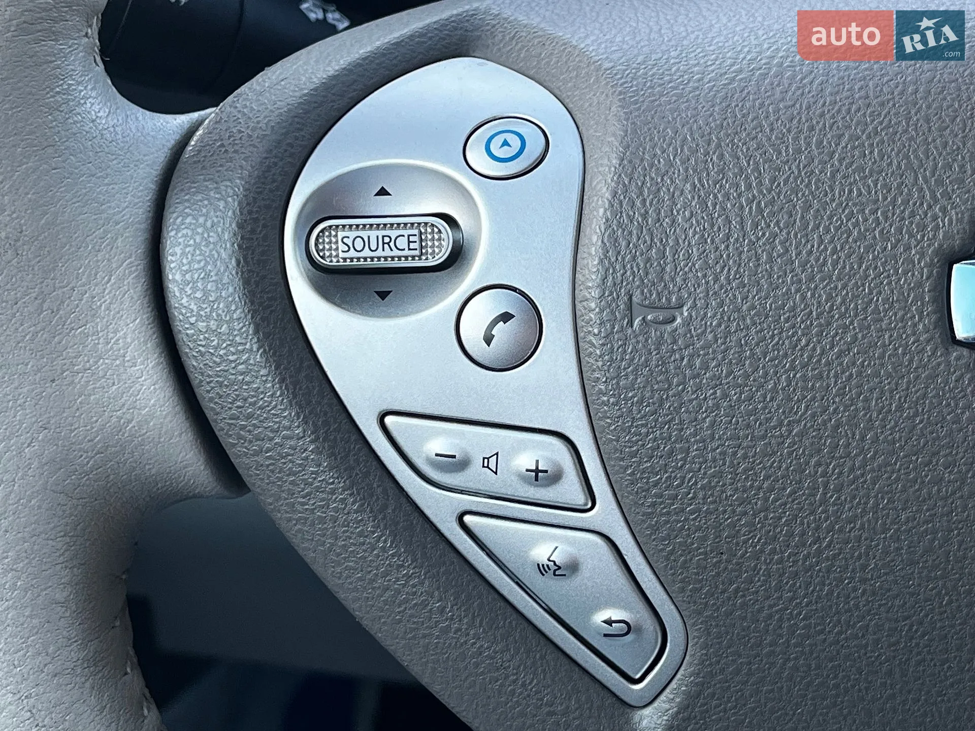 2011 Nissan Leaf - мініатюра 42