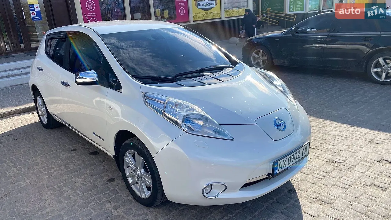 2014 Nissan Leaf - мініатюра 11