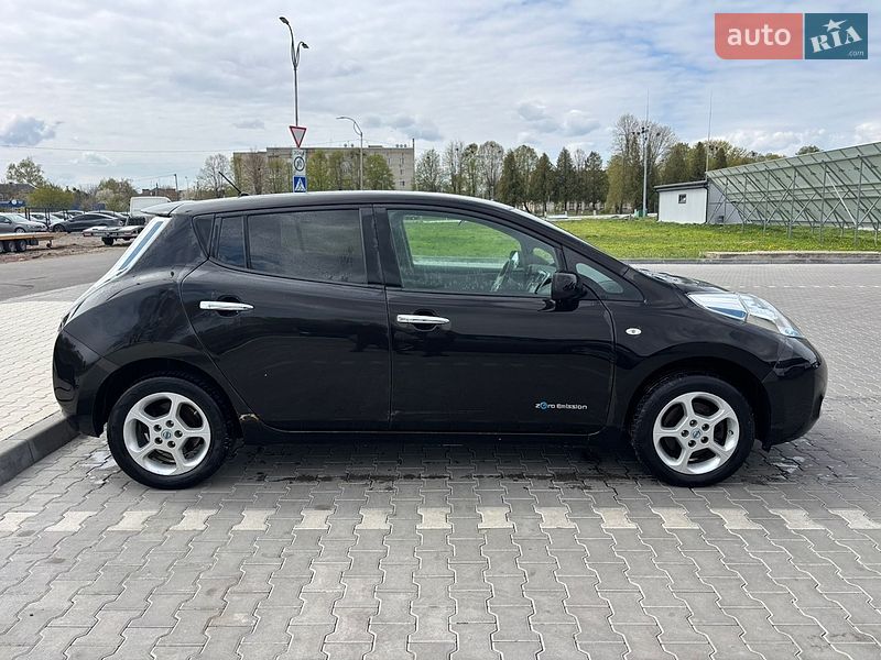 Хэтчбек Nissan Leaf 2014 в Владимире