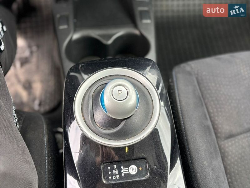 Хэтчбек Nissan Leaf 2014 в Владимире