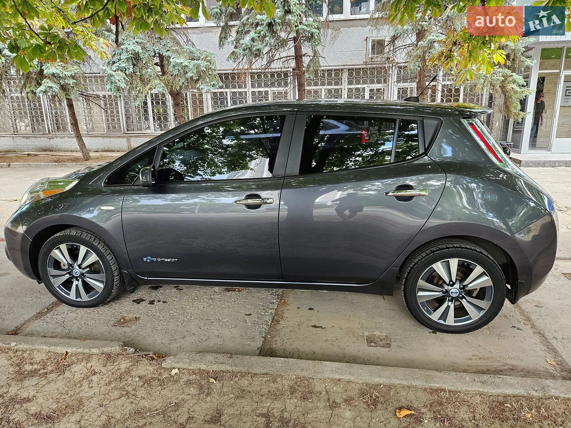 2013 Nissan Leaf - мініатюра 11