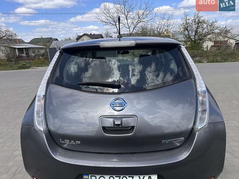 Хэтчбек Nissan Leaf 2014 в Львове