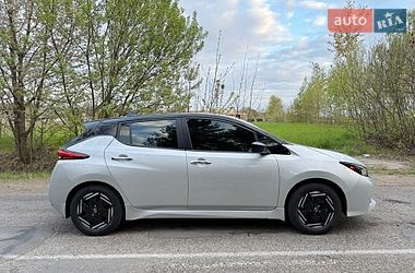 Хетчбек Nissan Leaf 2022 в Чернівцях