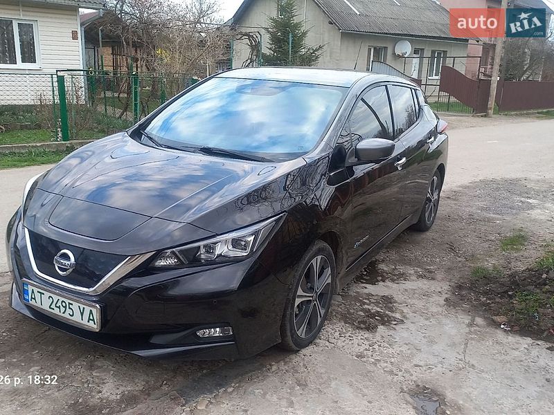 Хэтчбек Nissan Leaf 2019 в Калуше