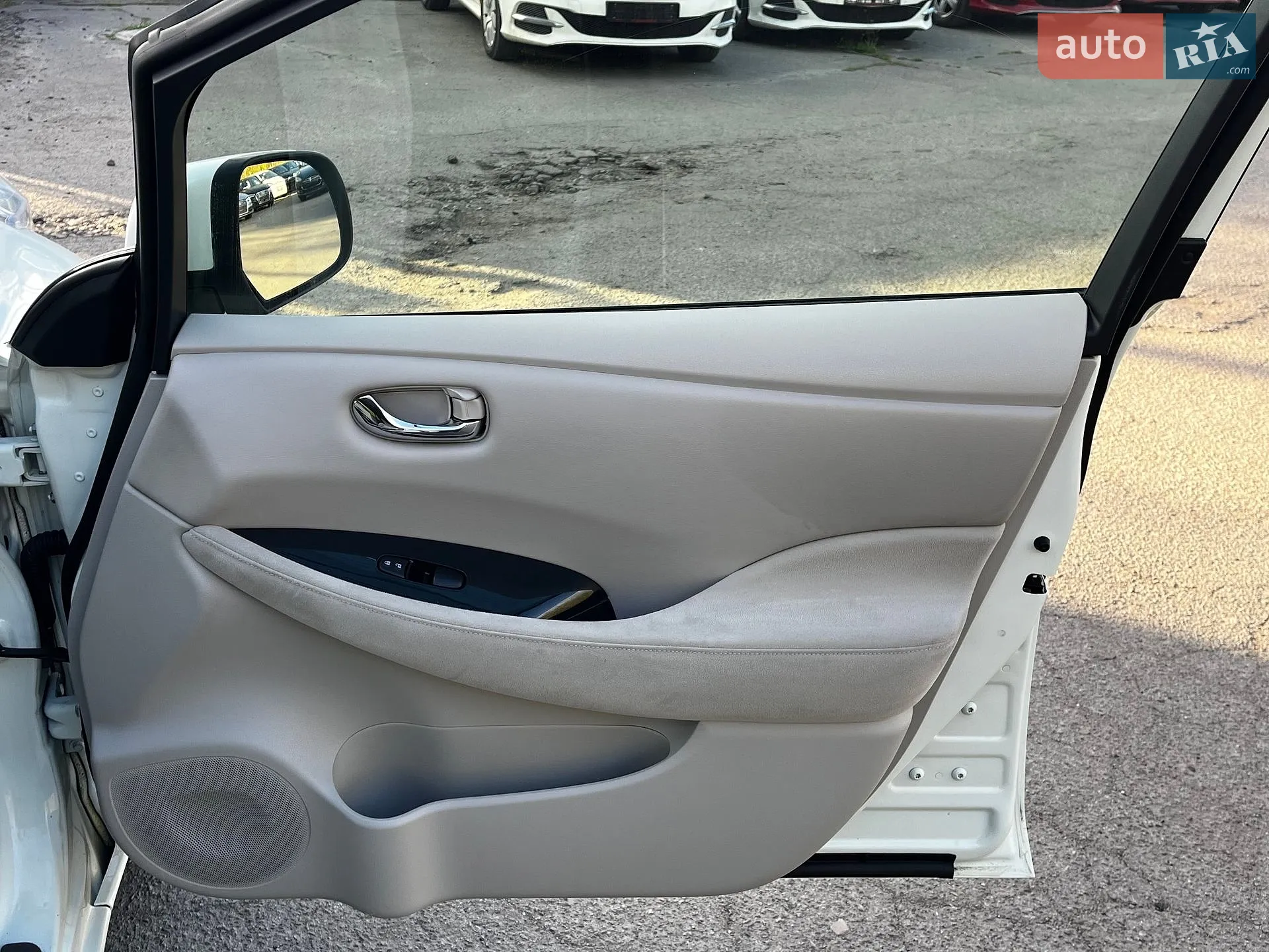 2013 Nissan Leaf - мініатюра 17