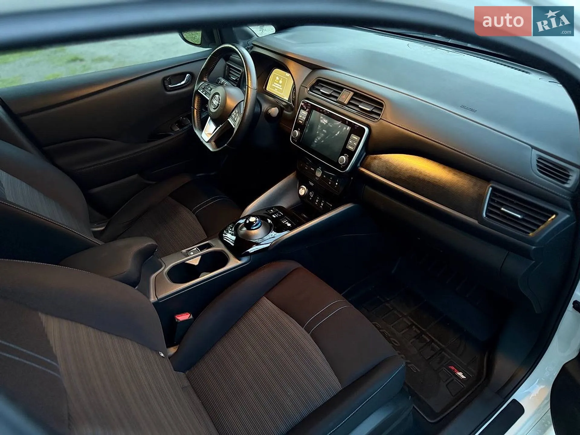 2020 Nissan Leaf - мініатюра 21