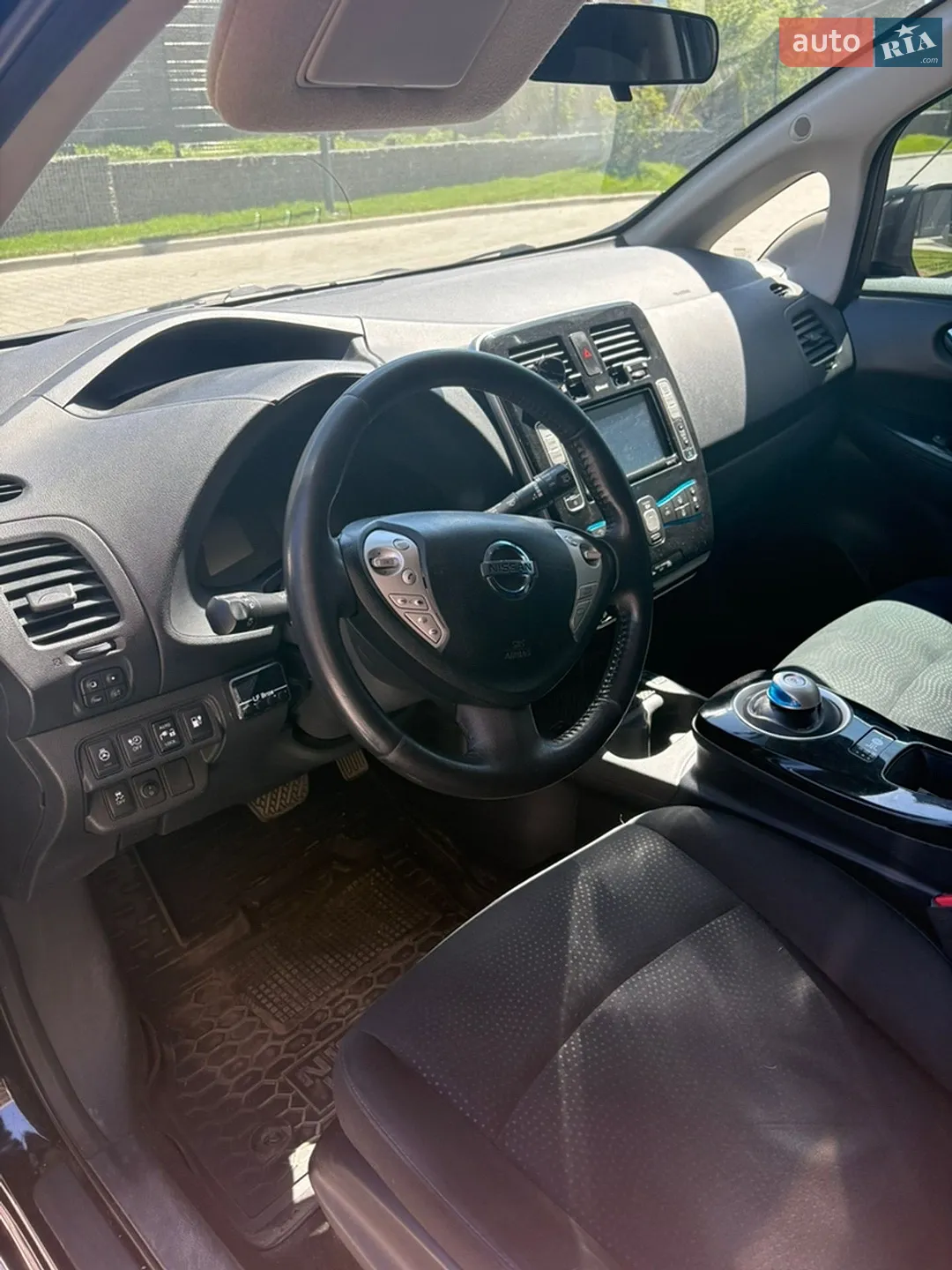 2017 Nissan Leaf - мініатюра 12