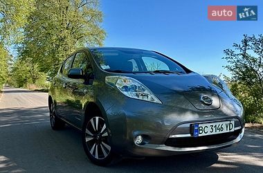 Хэтчбек Nissan Leaf 2015 в Львове