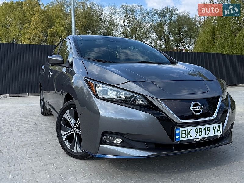 Хэтчбек Nissan Leaf 2022 в Ровно