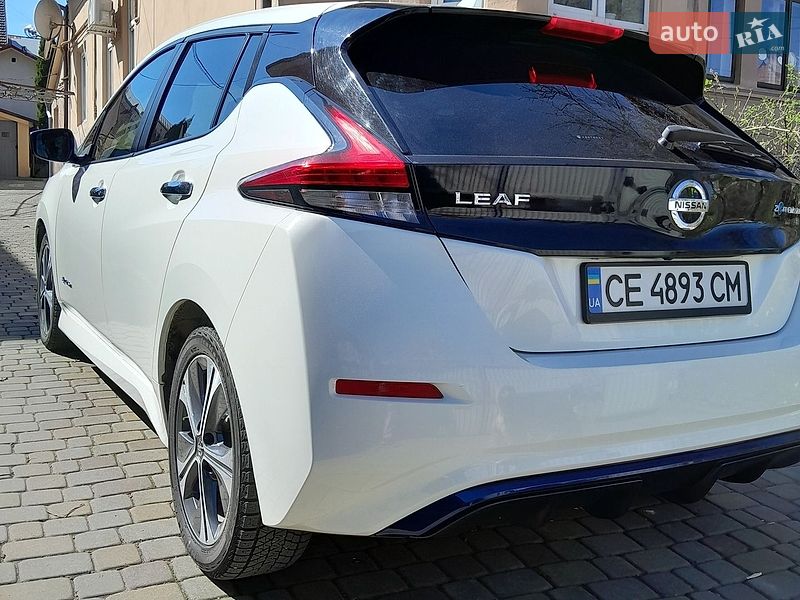 Хэтчбек Nissan Leaf 2019 в Черновцах