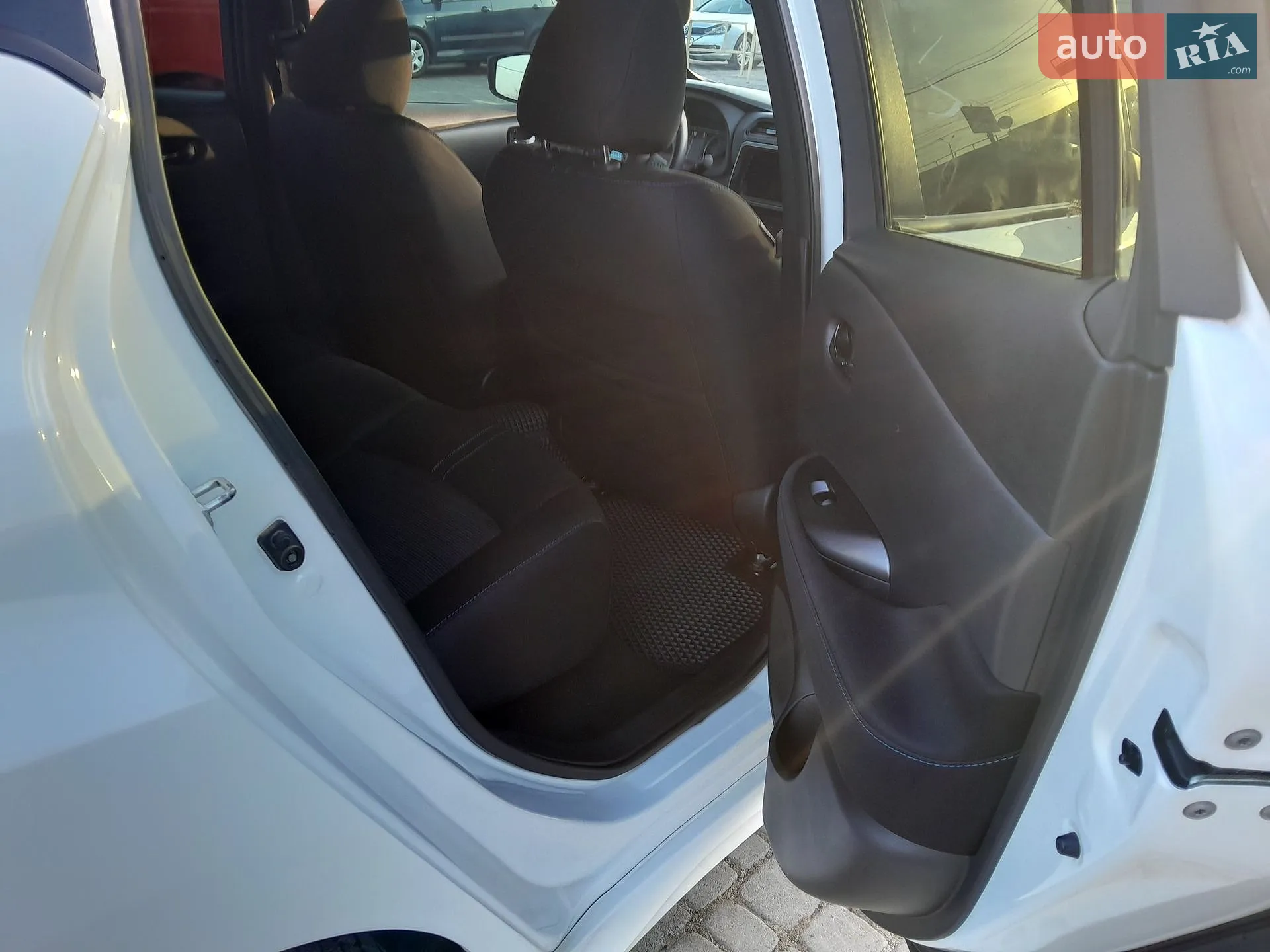 2019 Nissan Leaf - мініатюра 11