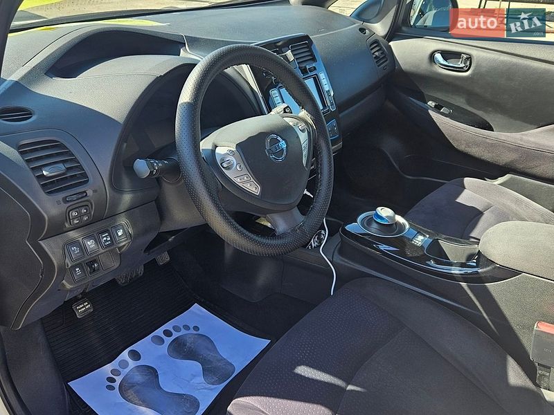 Хэтчбек Nissan Leaf 2017 в Киеве