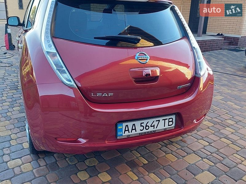 Хэтчбек Nissan Leaf 2014 в Киеве