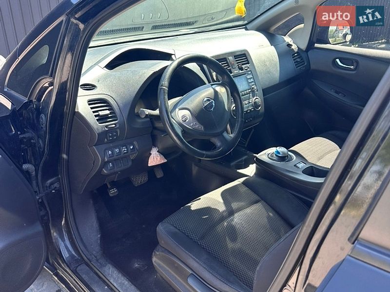 Хэтчбек Nissan Leaf 2014 в Львове