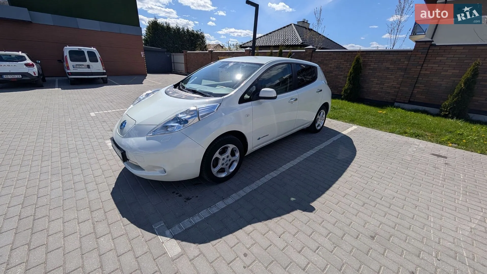 2012 Nissan Leaf - мініатюра 12