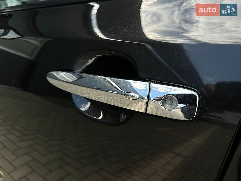 Хэтчбек Nissan Leaf 2014 в Мукачево